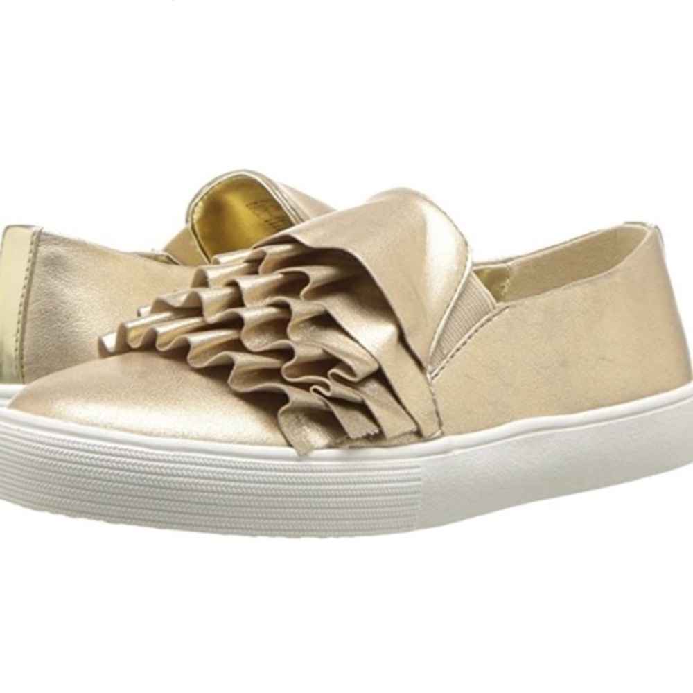 Kenneth Cole Gold Kam Ruffle Slip-On Sneaker in 4